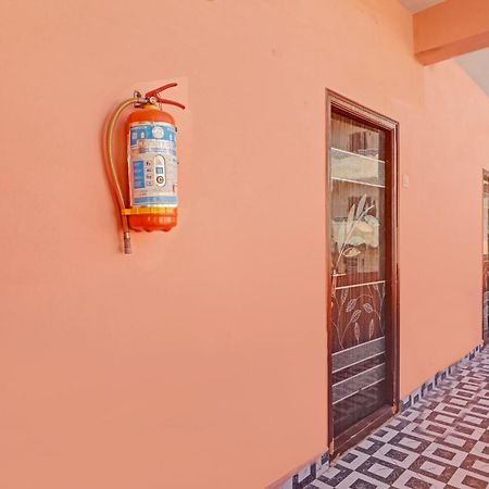 Hotel Oyo Flagship 81051 Sri Sai Manikanta Hyderabad Exterior foto