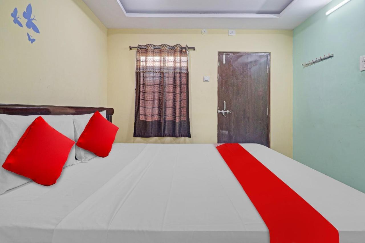 Hotel Oyo Flagship 81051 Sri Sai Manikanta Hyderabad Exterior foto