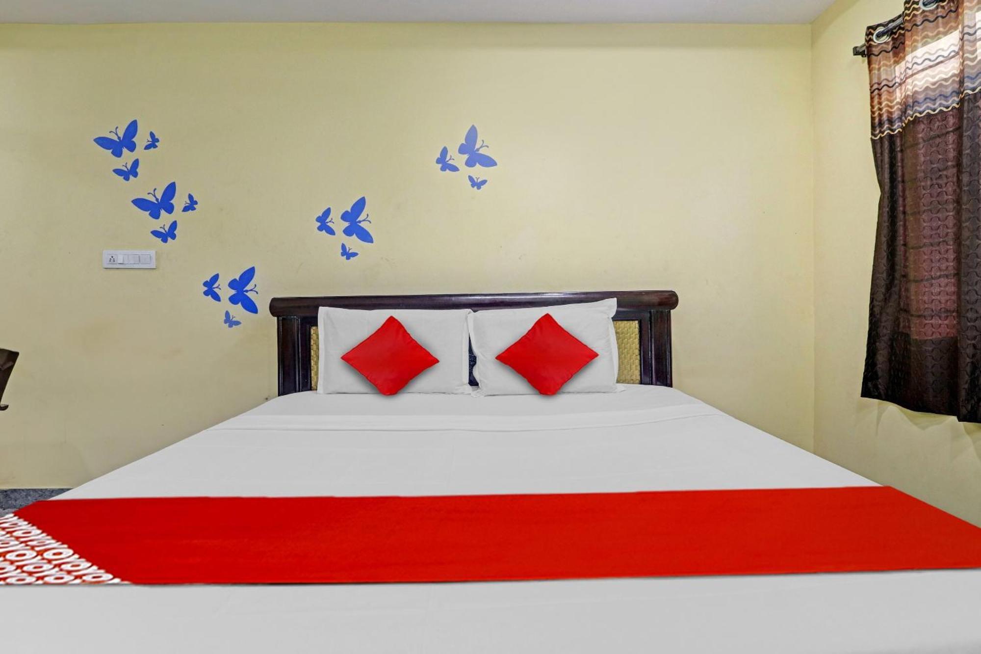 Hotel Oyo Flagship 81051 Sri Sai Manikanta Hyderabad Exterior foto