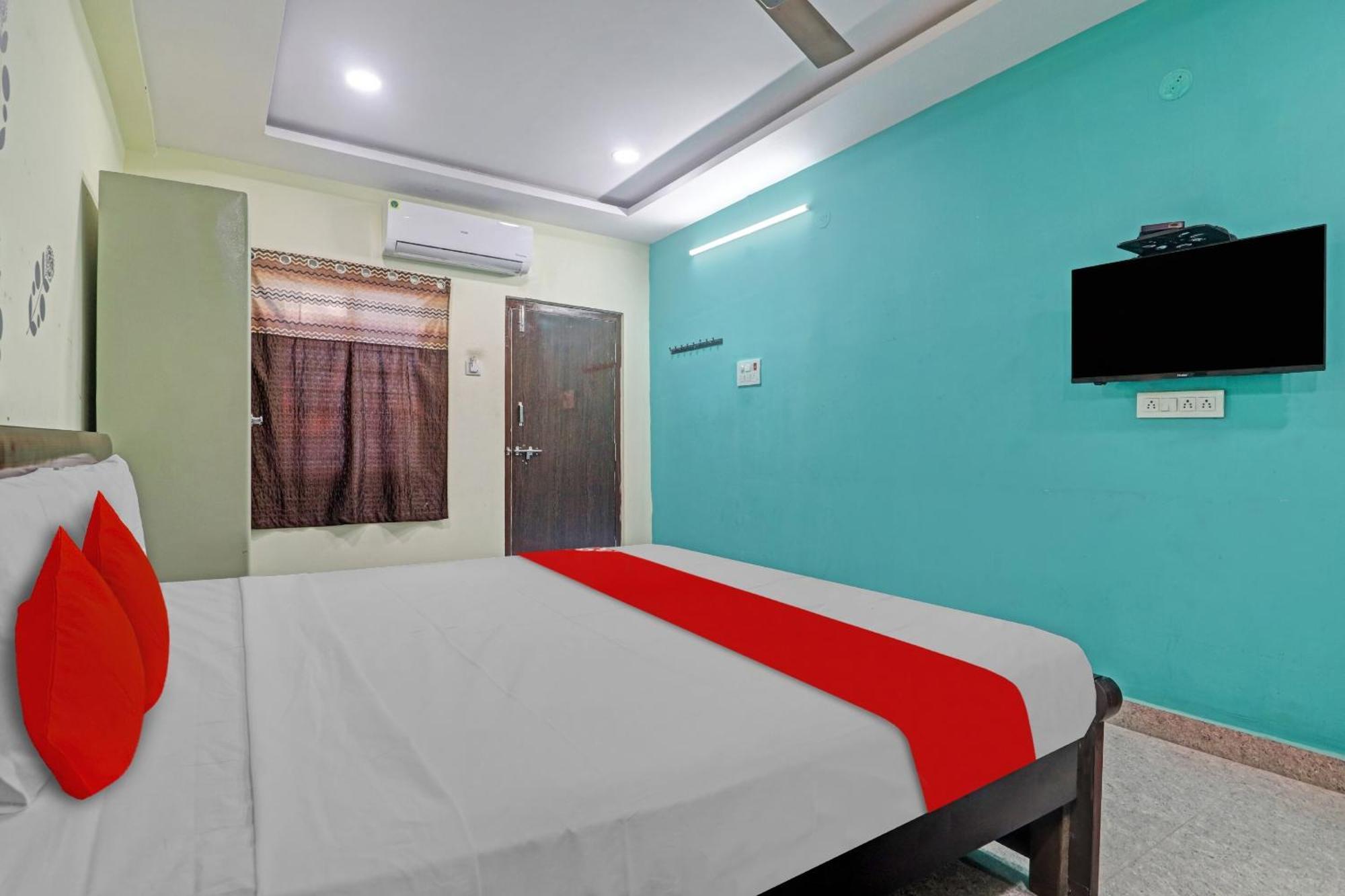 Hotel Oyo Flagship 81051 Sri Sai Manikanta Hyderabad Exterior foto
