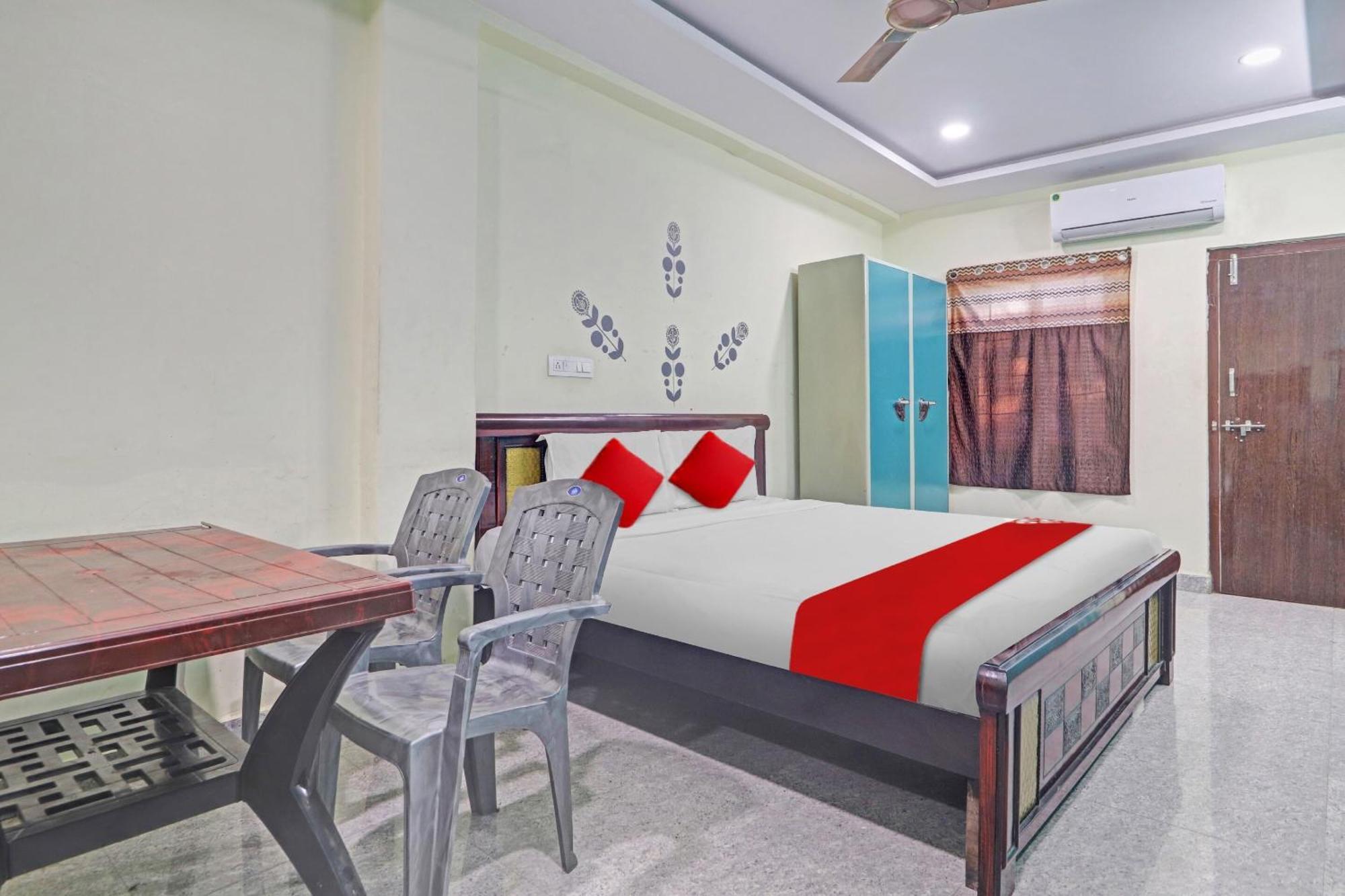 Hotel Oyo Flagship 81051 Sri Sai Manikanta Hyderabad Exterior foto