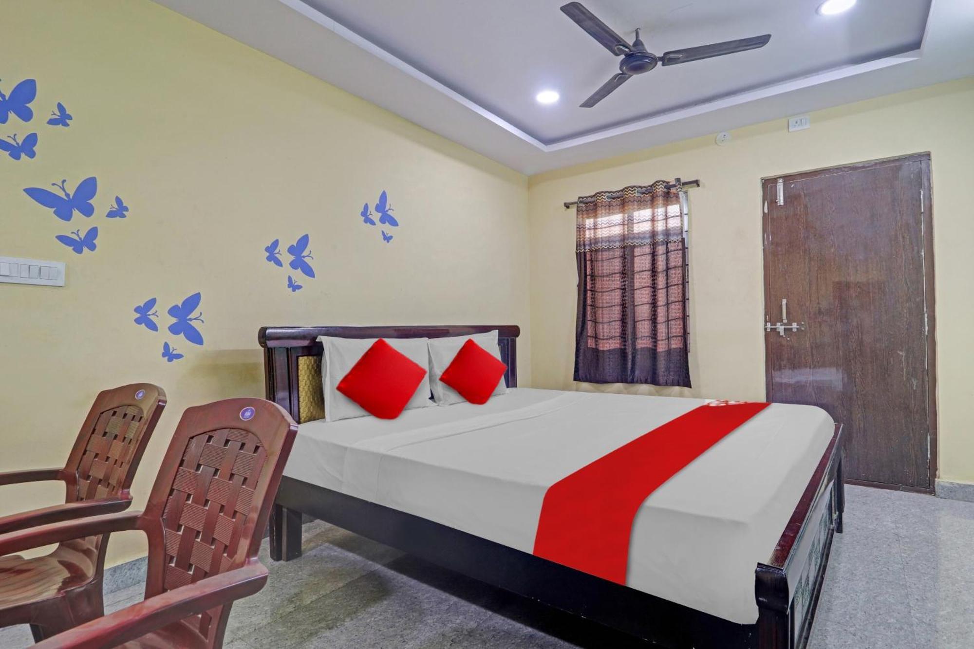 Hotel Oyo Flagship 81051 Sri Sai Manikanta Hyderabad Exterior foto