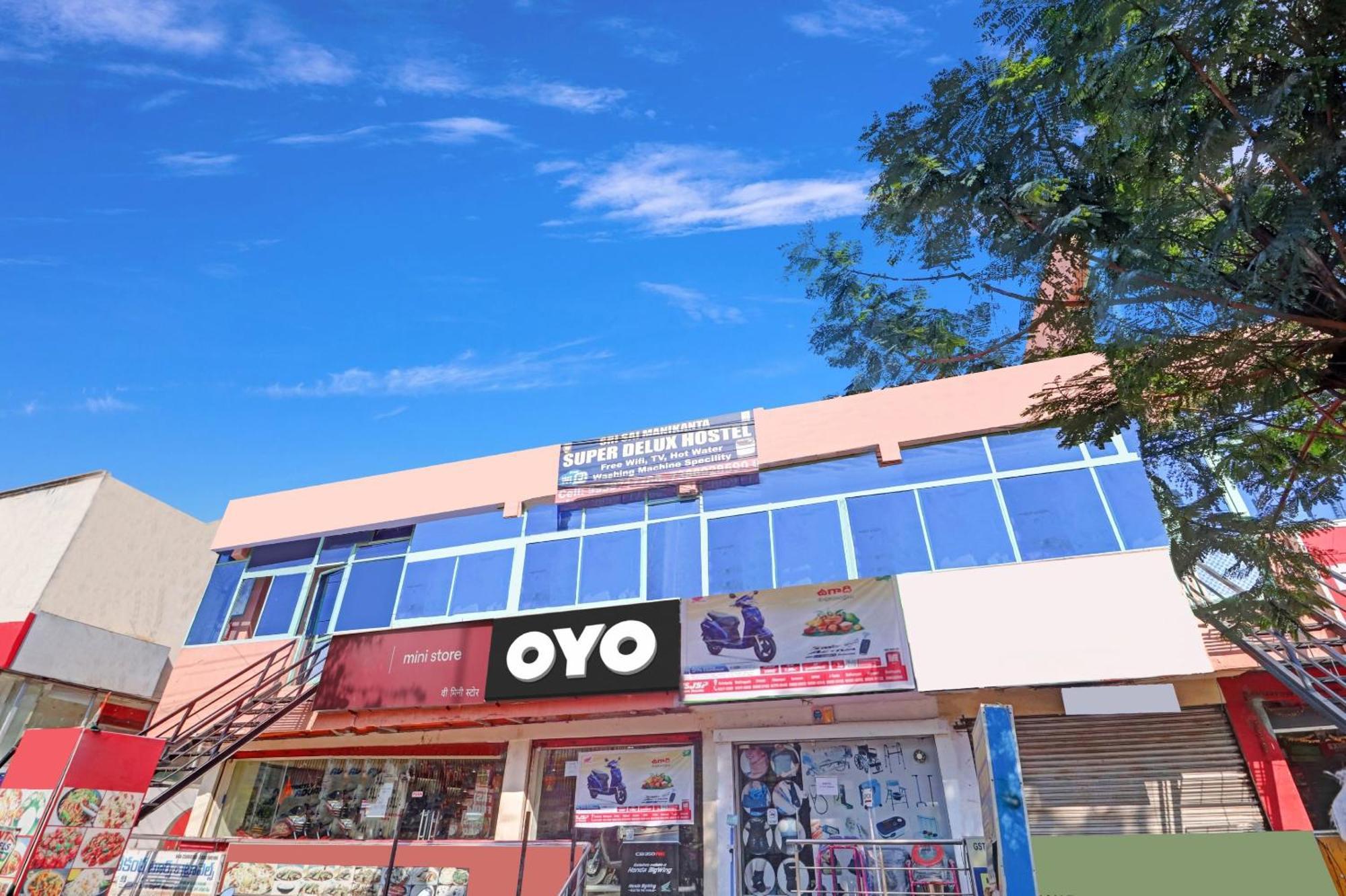 Hotel Oyo Flagship 81051 Sri Sai Manikanta Hyderabad Exterior foto